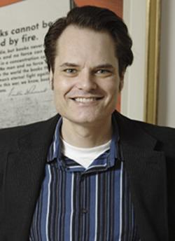 Dan Kahan „Lidé často zapojují své analytické schopnosti ne proto, aby našli pravdu, ale aby obhájili svou identitu nebo ideologii.“ (Kredit foto: Yale Law School) Dan Kahan „Lidé často zapojují své analytické schopnosti ne proto, aby našli pravdu, ale aby obhájili svou identitu nebo ideologii.“ (Kredit foto: Yale Law School)