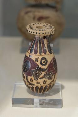 Korintské alabastron, 630-620 před n. l. Archeologické muzeum na Paru, místnost B. Kredit: Zde, Wikimedia Commons. Licence CC 4.0.