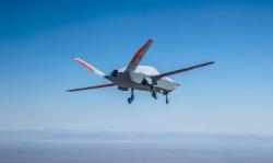 Premiéra dronu XQ-67A. Kredit: GA-ASI.