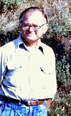 Oldřich Fejfar roku 1990. Kredit: PePeEfe, Wikimedia Commons. Licence CC 4.0.