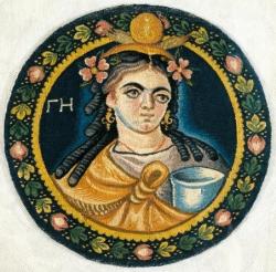 Gaia zobrazená jako Ísis na koptské textilii z 4. století n. l. Hermitage Museum St. Petersburg (fotka z výstavy v Amsterdamu). Kredit: Wikimedia Commons. Public domain.