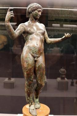 Hermafrodítos. Drobný bronz z římské doby. Národní archeologické muzeum ve Florencii. Kredit: Sailko, Wikimedia Commons. Licence CC 3.0.