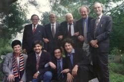 Tübingenská škola roku 1996. H.-G. Gadamer stojí uprostřed. Kredit: GiuseppeGirgenti, Wikimedia Commons. Licence CC 4.0.