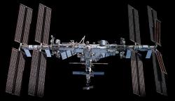 ISS na snímku z modulu SpaceX Crew Dragon Endeavour během průletu kolem vesmírní orbitální laboratoře po odpojení z jejího portu na modulu Harmony 8 v listopadu 2021. Kredit: NASA, volné dílo