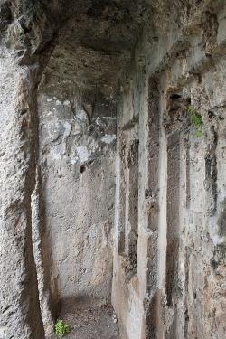 Předsíň tzv. Bellerofontova hrobu, Tlos v Lýkii. Kredit: Dosseman, Wikimedia Commons. Licence CC 4.0.