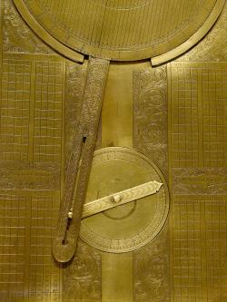 Joviláb, detail. Museo Galileo, Florencie, inv. č. 3178. Kredit: Zde, Wikimedia Commons. Licence CC 4.0.