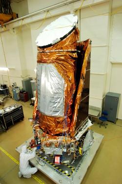 Kosmická sonda Kepler byla kompletně smontována v čistém zařízení společnosti Ball Aerospace v Boulderu v Coloradu.
Zdroj: NASA Ames/Ball Aerospace Kosmická sonda Kepler byla kompletně smontována v čistém zařízení společnosti Ball Aerospace v Boulderu v Coloradu.
Zdroj: NASA Ames/Ball Aerospace
