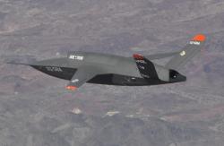 Kratos XQ-58A Valkyrie na svém druhém letu. Kredit: U. S. Air Force.