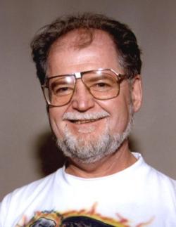 Spisovatel Larry Niven předběhl svou fikcí vědce z Washington University o 25 let. (Foto kredit Larry Niven,  Wikipedia)