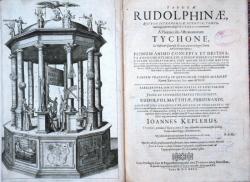 Katalogizaci hvězd a planet podle měření Tychona de Brahe provedl Johannes Kepler v roce 1627 a uveřejnil v Rudolfínských tabulkách. O jejich vlastnictví tehdy Katalogizaci hvězd a planet podle měření Tychona de Brahe provedl Johannes Kepler v roce 1627 a uveřejnil v Rudolfínských tabulkách. O jejich vlastnictví tehdy v Praze na dvoře císaře Rudolfa II, ještě neuvažoval. (Wikipedia)