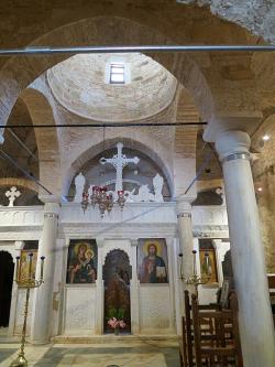 Interiér hlavní části kostela. Kredit: Zde, Wikimedia Common. Licence CC 4.0.s Interiér hlavní části kostela. Kredit: Zde, Wikimedia Common. Licence CC 4.0.s