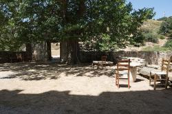 Odpočívadlo. Kredit: Zde, Wikimedia Commons. Licence CC 4.0. Odpočívadlo. Kredit: Zde, Wikimedia Commons. Licence CC 4.0.