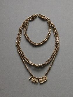 Náhrdelník z Tróje, zlato. Raná doba bronzová, 2500-2300 před n. l. Národní archeologické muzeum v Athénách, inv. č. 4331. Kredit: Zde, Wikimedia Commons. Licence CC 4.0.