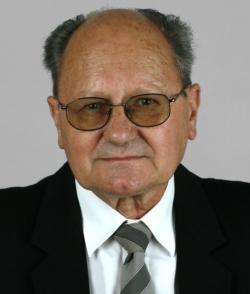 Prof. RNDr. Jiří Patočka, DrSc., profesor toxikologie, Katedra radiologie,toxikologie a ochrany obyvatelstva, Zdravotně sociální fakulta, Jihočeská univerzita v Českých Budějovicích.