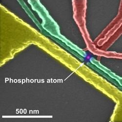 Nanoelektronika s fosforovým atomem v elektronovém mikroskopu. Kredit: University of New South Wales.