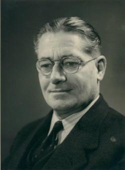 Howard Florey dostal v roce 1945 Nobelovu cenu za fyziologii a medicínu (spolu s Ernstem Borisem Chainem a Alexanderem Flemingem za objev penicilinu). Po něm ústav dnes nese jméno. (Kredit: Florey).