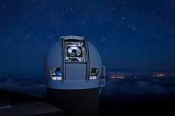 Teleskop Pan-STARRS. Kredit: Rob Ratkowski Photography / Haleakala Amateur Astronomers.