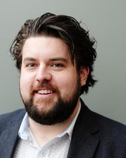 Ruaidhrí Jackson, vedoucí výzkumného týmu: „Pomocí celogenomového transkriptomického a translatomického sekvenování během zánětu jsme identifikovali škálu transkriptů s translační dynamikou a kódováním nových proteinů...“  Kredit: Harvard Medical School