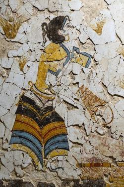 Dívka s košíkem přichází k bohyni s opicí. Detail fresky v průčelí místnosti. Kredit: Zde, Wikimedia Commons. Licence CC 4.0.