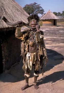 Čarodějnice Shona, Zimbabwe. Kredit: Hans Hillewaert, Wikipedia, CC BY-SA 3.0