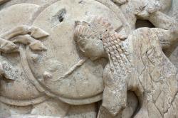 Detail reliéfu ze severní strany pokladnice Sifnu, 525 před n. l. Archeologické muzeum v Delfách. Kredit: Zde, Wikimedia Commons. Licence CC 4.0.
