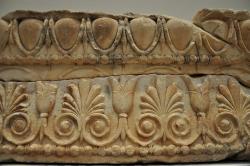 Palmety. Reliéf z pokladnice Sifnu, 525 před n. l. Archeologické muzeum v Delfách. Kredit: Helen Simonsson, Wikimedia Commons. Licence CC 2.0.
