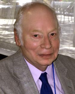 Steven Weinberg na Texas Book Festival 2010, Austin, Texas, Spojené státy americké. Foto: Larry D. Moore, Wikipedia.  CC BY-SA 3.0 .