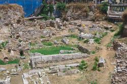 Archeologická lokalita Stoa Poikilé nedaleko Staré agory v Athénách. Kredit: Zde, Wikimedia Commons. Licence CC 4.0.