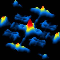 Elektrony na povrchu Weylova polokovu na snímku z řádkovacího tunelového mikroskopu. Kredit: Yazdani et al., Princeton University.
