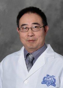 Ye Xiong, první autor studie, neurotraumatolog. Kredit: Department of Neurosurgery, Henry Ford Health, Detroit.