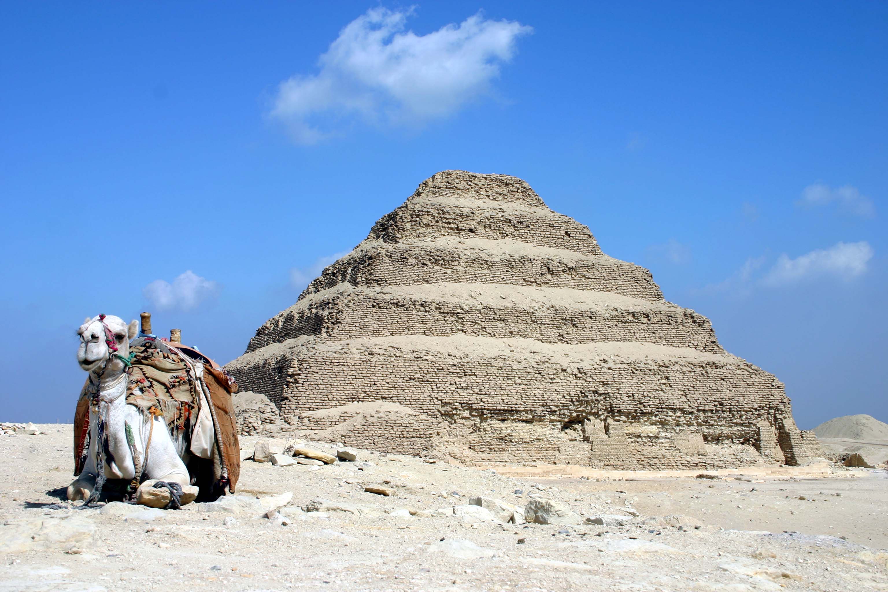 Džoserova stupňovitá pyramida.  Kredit: Berthold Werner, Wikipedia,CC BY-SA 3.0