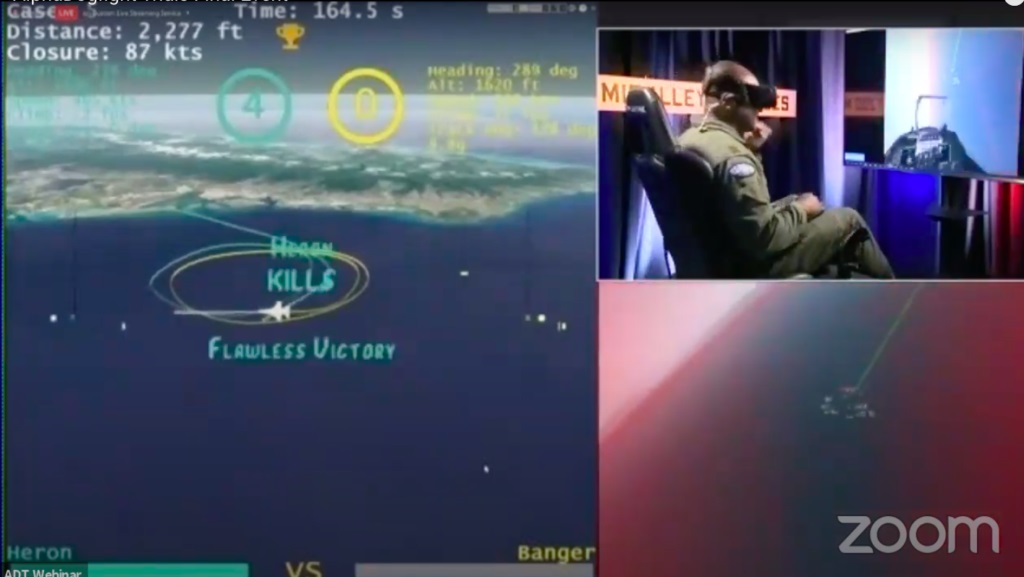 Finále mezi inteligencí Heron Systems a lidským pilotem. Kredit: DARPA.