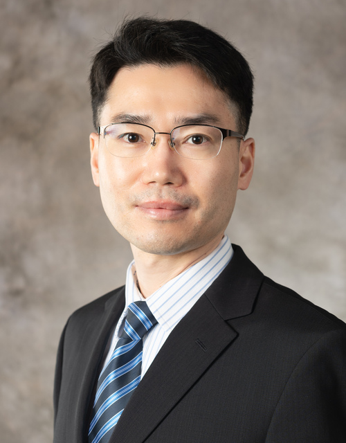 Suyong Song, ekonom na University of Iowa. Kredit: UI.