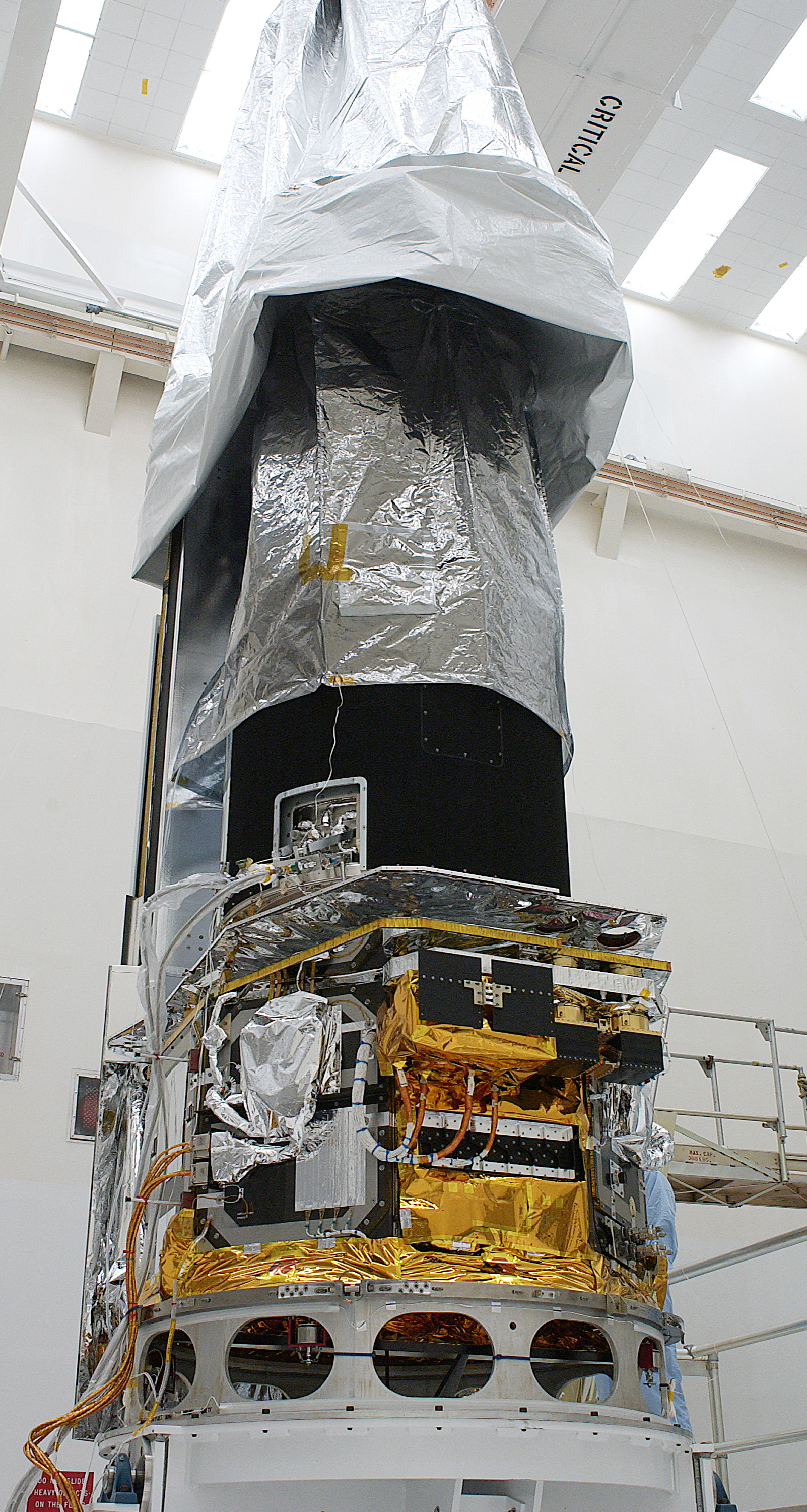 SpitzerĹŻv vesmĂ­rnĂ˝ dalekohled  Spitzerova vesmĂ­rnĂ©ho dalekohledu stĂˇla celkem 670Â milionĹŻÂ americkĂ˝ch dolarĹŻ.  (Kredit: NASA)