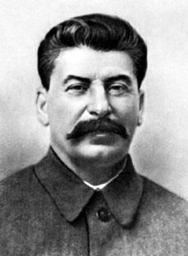 J.V. Stalin: â€žUdusĂ­ se na naĹˇich mrtvĂ˝châ€ś. (BohuĹľel to nebyla metafora).