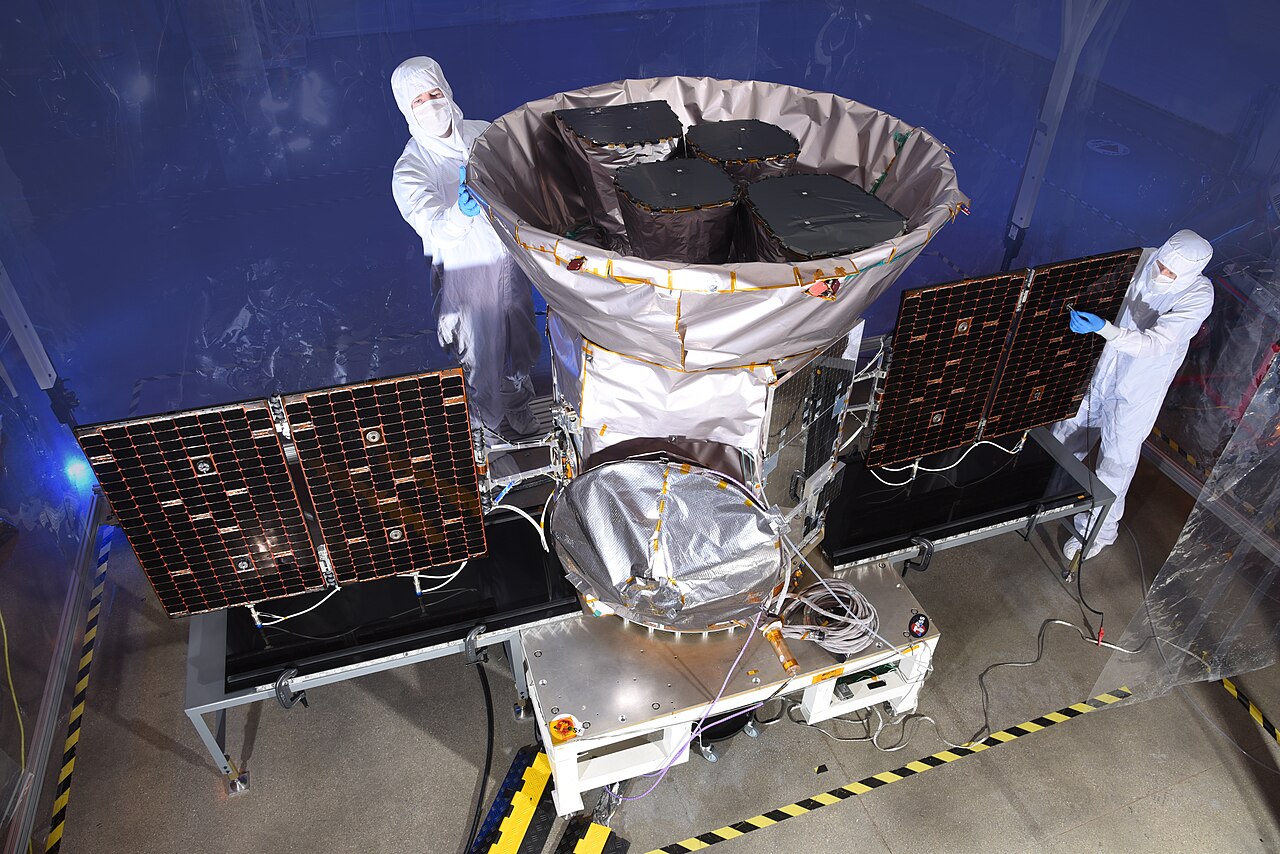 Teleskop TESS.  Zdroj: NASA.
