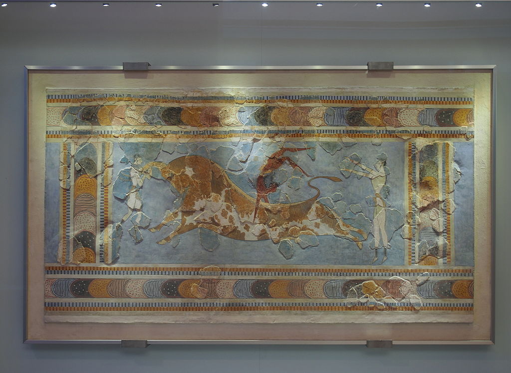 Freska s akrobaty a býkem. Knóssos, 16. století před n. l. Kredit: Wikimedia Commons.