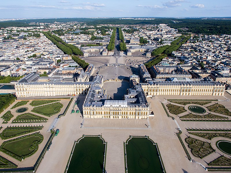 Zámek Versailles je pro tuto akci jako stvořený. Kredit: ToucanWings.