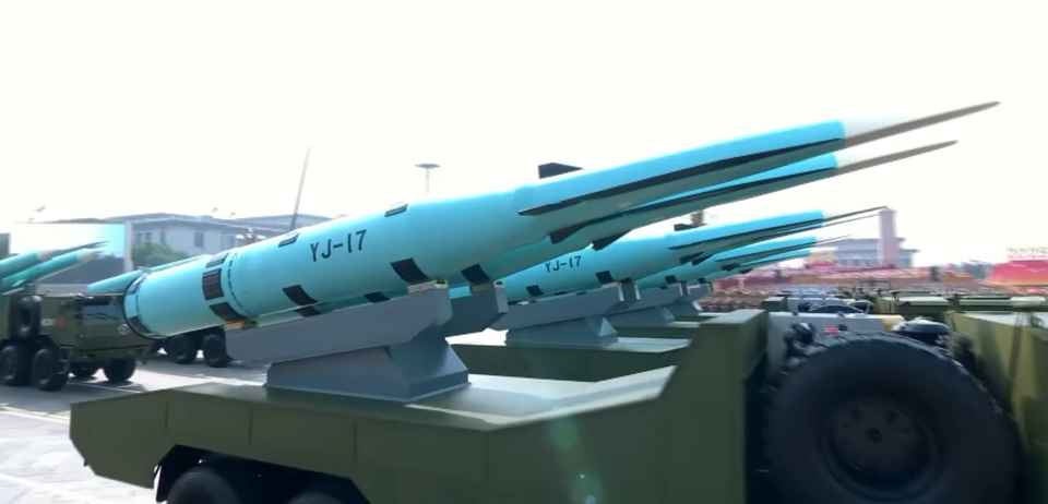 Čínská protilodní aerobalistická střela YJ-17 s hypersonickým kluzákem. Kredit: ?????, Wikimedia Commons, CC BY-SA 4.0.