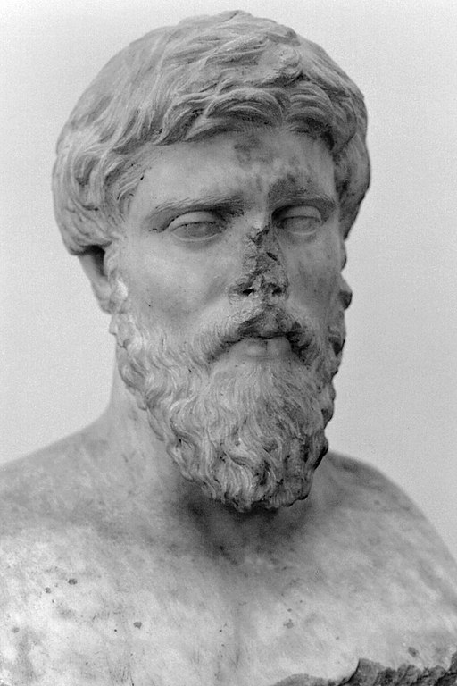 Buď jenom portrét filosofa jakožto typu – nebo (spíš) portrét Plútarcha z 2. století n. l. Muzeum v Delfách. Kredit: Wikimedia Commons.