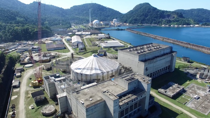 Výstavba reaktor Angra 3 v Rio de Janeiro v Brazílii by se mohla znovu rozběhnout (zdroj Electronuclear).