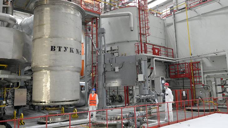 Palivo typu MOX pro reaktor BN800 produkuje firma TVEL (zdroj TVEL/Rosatom).