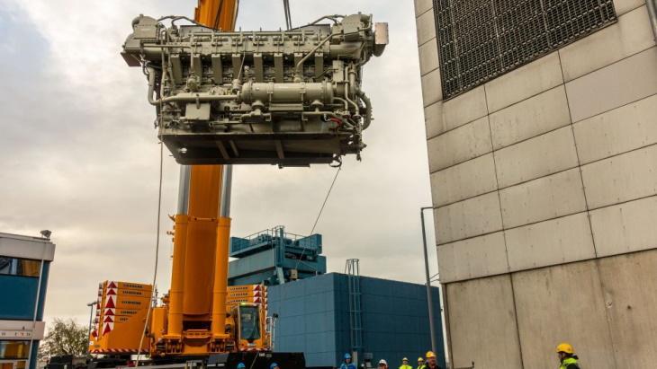 Dieselové agregáty převážené z elektrárny Krümmel do elektrárny Loviisa (zdroj Vattenfall).